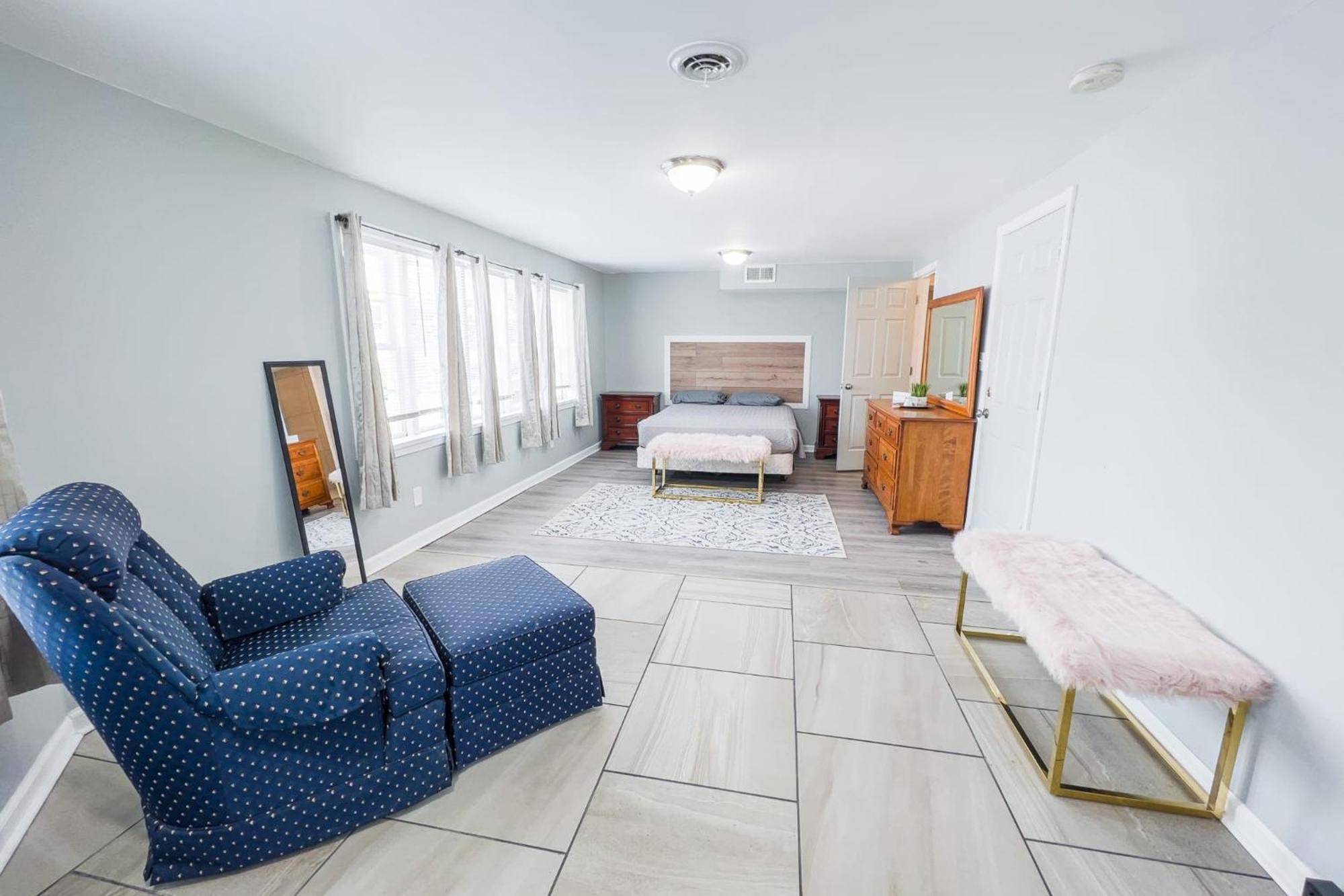 Large 6Br, 6 Bath In The City Of Niagara Falls Exterior photo