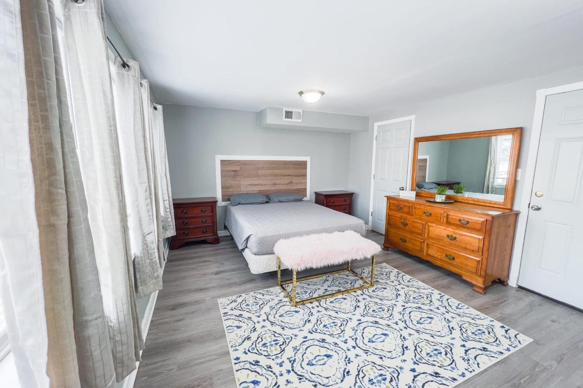 Large 6Br, 6 Bath In The City Of Niagara Falls Exterior photo
