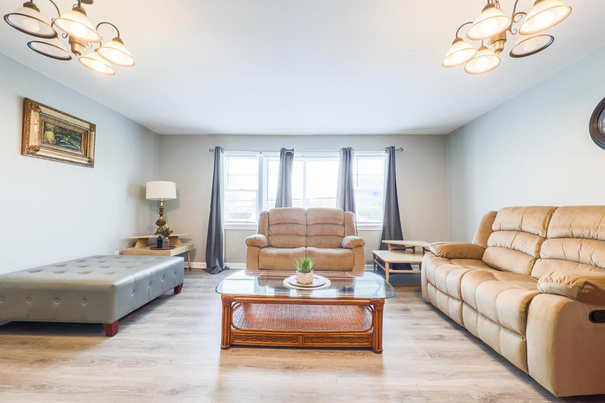 Large 6Br, 6 Bath In The City Of Niagara Falls Exterior photo