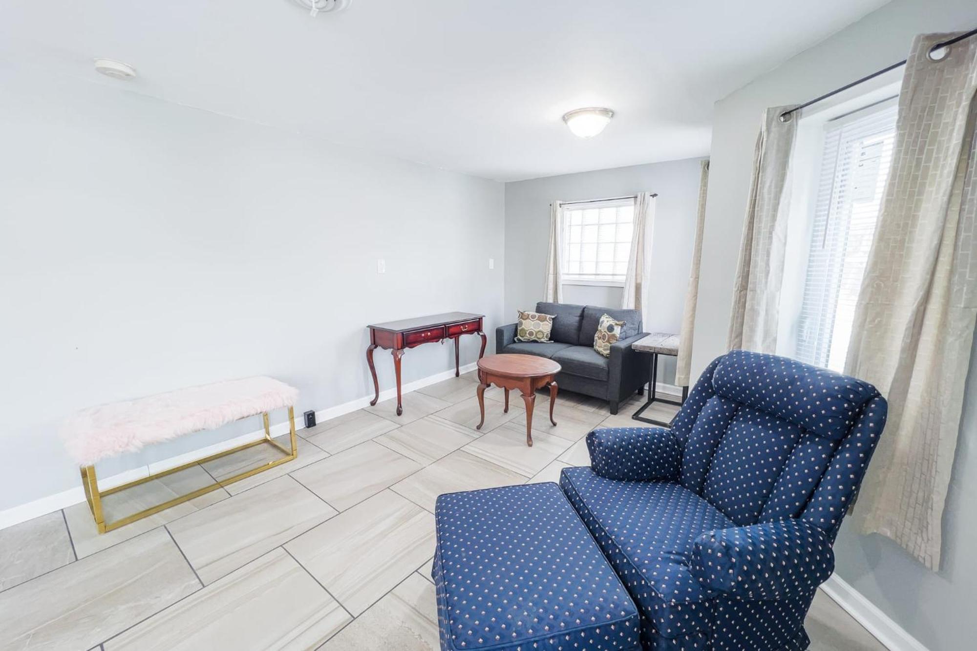 Large 6Br, 6 Bath In The City Of Niagara Falls Exterior photo