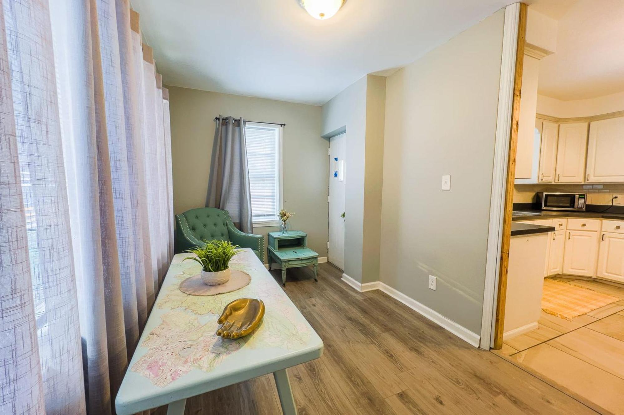Large 6Br, 6 Bath In The City Of Niagara Falls Exterior photo