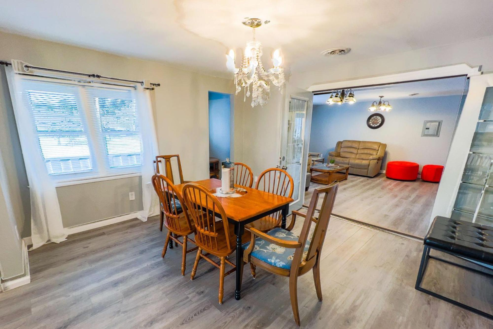 Large 6Br, 6 Bath In The City Of Niagara Falls Exterior photo